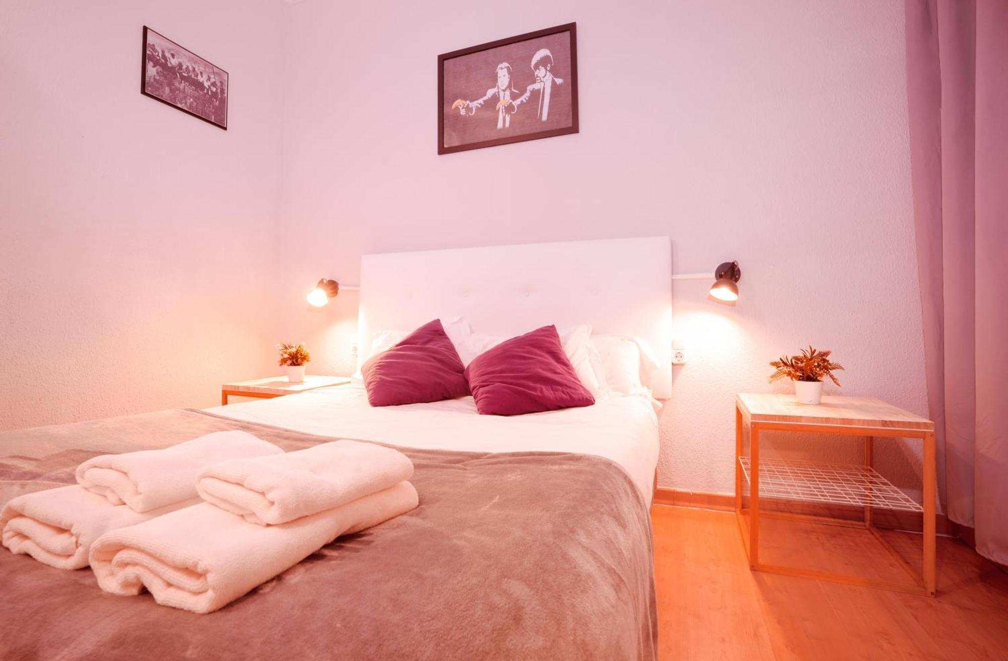 Wow Hostel Barcelona Eksteriør billede