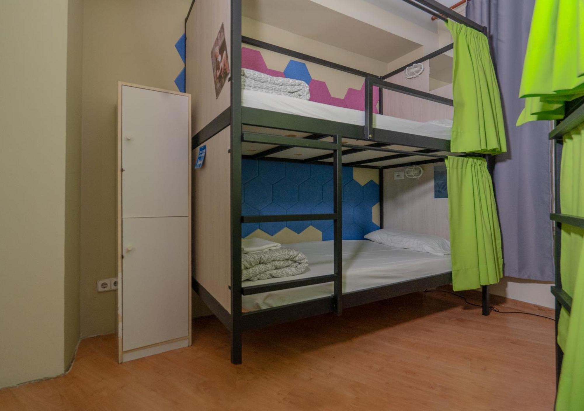 Wow Hostel Barcelona Eksteriør billede
