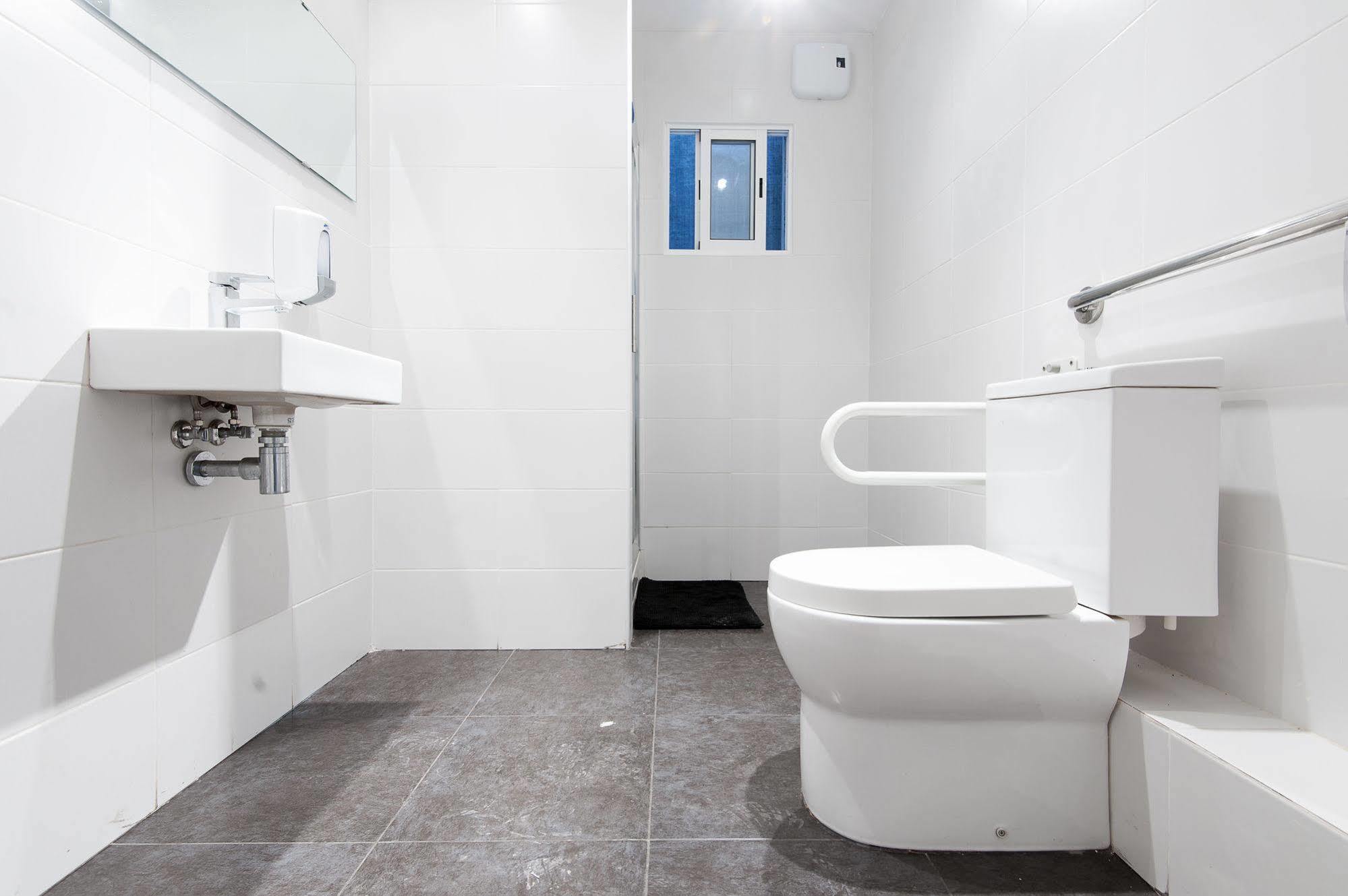 Wow Hostel Barcelona Eksteriør billede