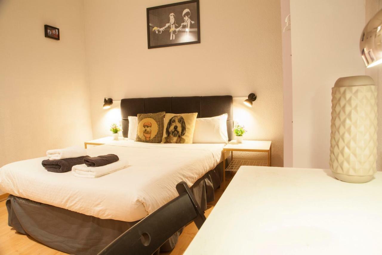Wow Hostel Barcelona Eksteriør billede